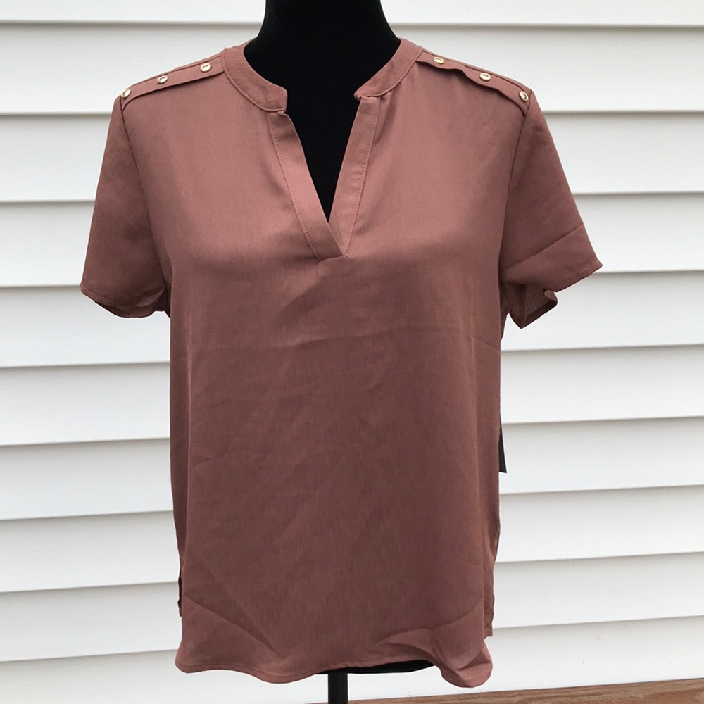 Women’s summer top